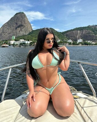 Ane Azeredo / Duda Ferraz / azeredoane Nude Leaks Photo 11