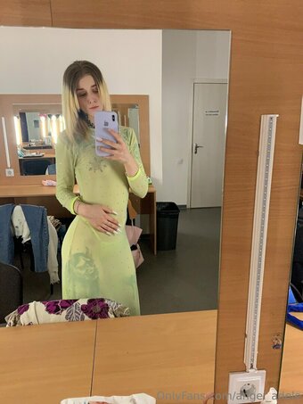 angel_adele Nude Leaks Photo 2