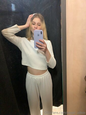 angel_adele Nude Leaks Photo 4