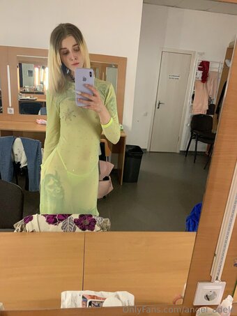 angel_adele Nude Leaks Photo 20