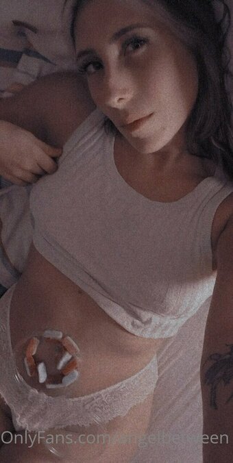 angelbetween Nude Leaks Photo 5