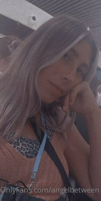 angelbetween Nude Leaks Photo 13