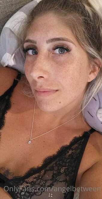 angelbetween Nude Leaks Photo 15