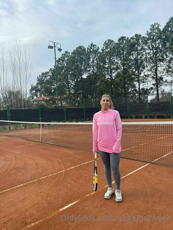 angelbetween Nude Leaks Photo 23