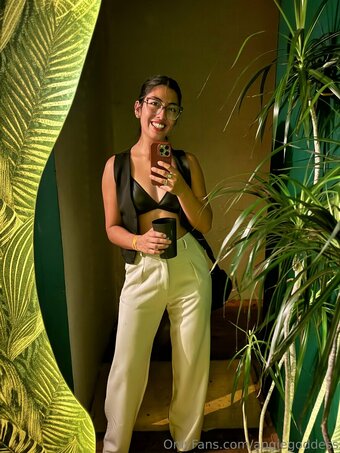 angiegoddess Nude Leaks Photo 28