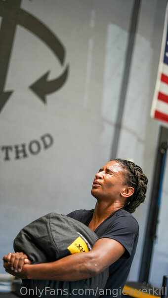 angieoverkill Nude Leaks Photo 19