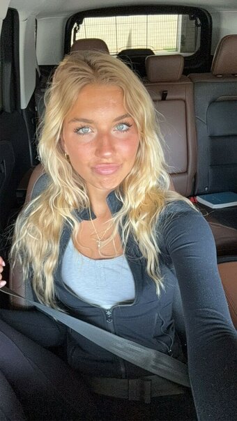 Aniela Leon / anielaleon Nude Leaks Photo 3