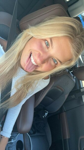 Aniela Leon / anielaleon Nude Leaks Photo 25