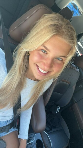 Aniela Leon / anielaleon Nude Leaks Photo 26