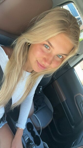 Aniela Leon / anielaleon Nude Leaks Photo 27