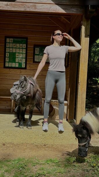 Anna Corinna Samek / annacosa Nude Leaks Photo 22