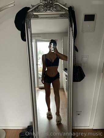 Anna Grey / annagrey.music Nude Leaks OnlyFans Photo 2