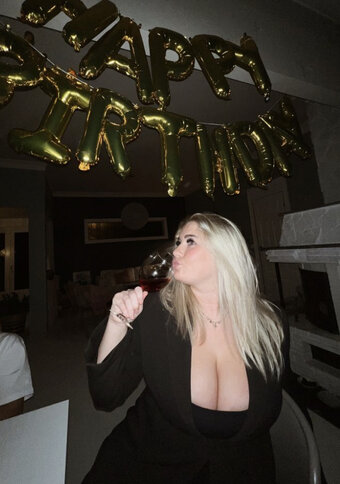 Anna K / annaa19 / annak_official Nude Leaks OnlyFans Photo 10