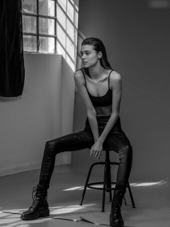 Anna Liuzzo Nude Leaks Photo 12