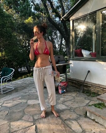 Anna Van Patten / anna.vanpatten Nude Leaks Photo 3