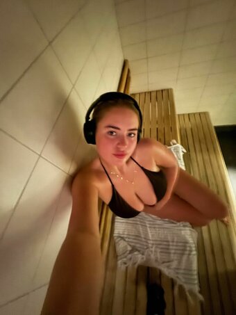 annabyknudsen annabyknudsen