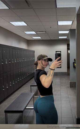 Annaherbert22 / Anna Herbert / Annacfit / annahebert22 Nude Leaks OnlyFans Photo 2