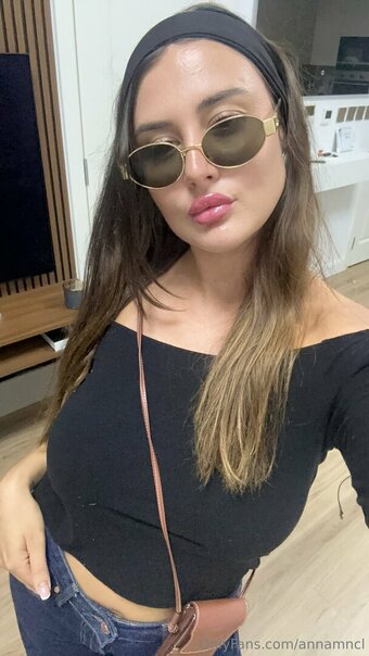 annamncl Nude Leaks Photo 2
