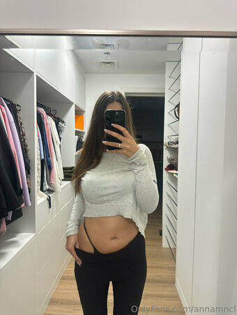 annamncl Nude Leaks Photo 17