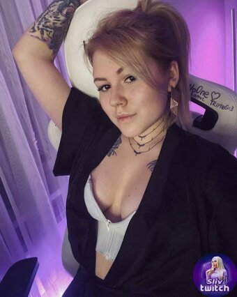 Annaone / Anna Karpenko / aniakarpenko / annoone Nude Leaks OnlyFans Photo 5