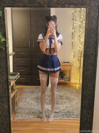 annaverse / annaversee Nude Leaks Photo 2