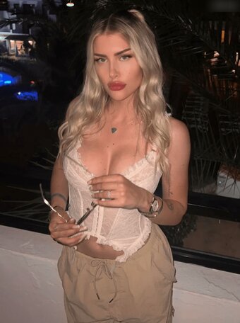 Annchenaugustine / annchen.augustine Nude Leaks Photo 18