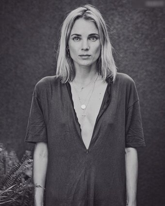 Annie Hoffmann / annie_time Nude Leaks Photo 4