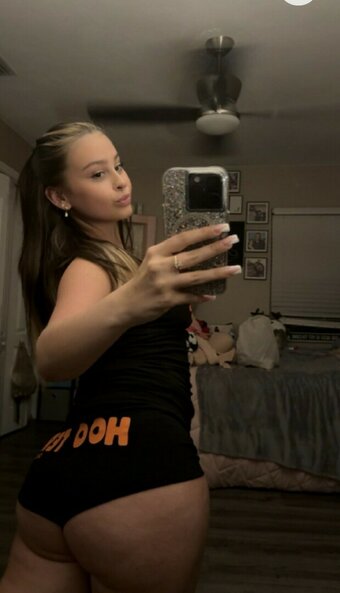 Any Nudes On Tayyy.mcg