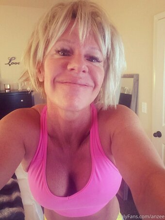 anzee Nude Leaks Photo 3