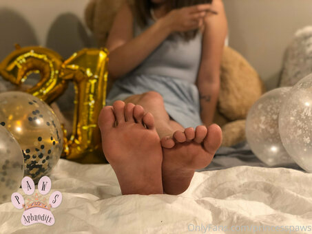 aphroditepaws Nude Leaks Photo 10