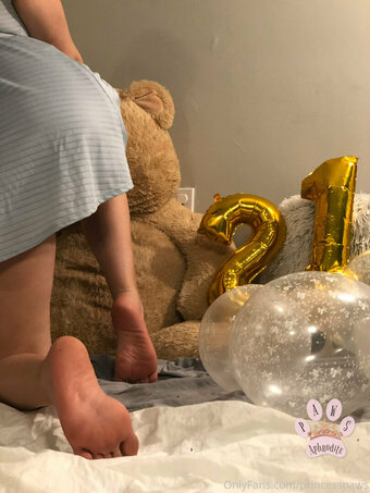 aphroditepaws Nude Leaks Photo 14