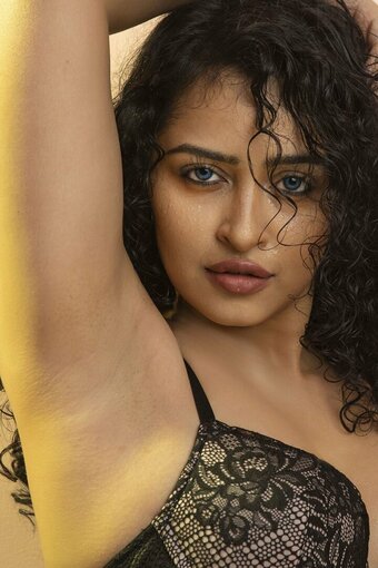 Apsara Rani Nude Leaks Photo 10