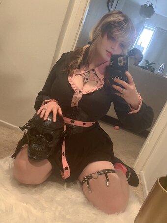 Aretteepls / Nym Nude Leaks Photo 3