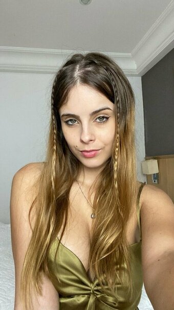 ariajonnes Nude Leaks Photo 3