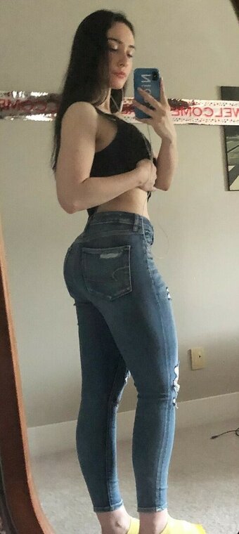 Aribeee / aribeee_ / ariebeez Nude Leaks OnlyFans Photo 12