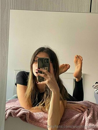 aroombytecla Nude Leaks Photo 25