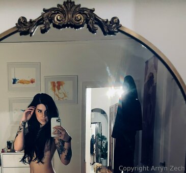 arryn Nude Leaks Photo 1