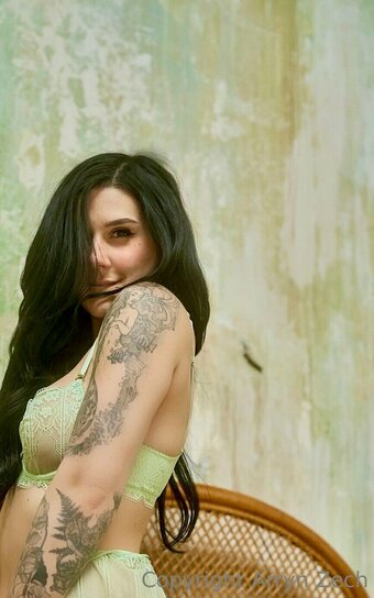 arryn Nude Leaks Photo 5