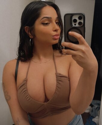 Arylooloo / aryloveschicken Nude Leaks OnlyFans Photo 12