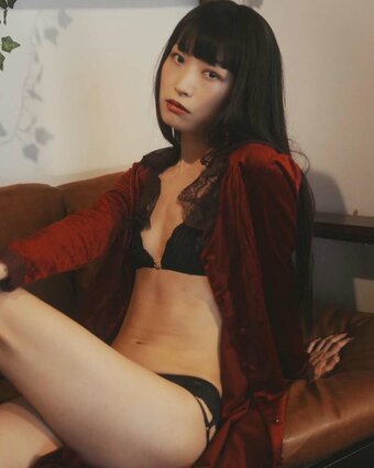 Asami / asminnosb / asmkid126 Nude Leaks Photo 1