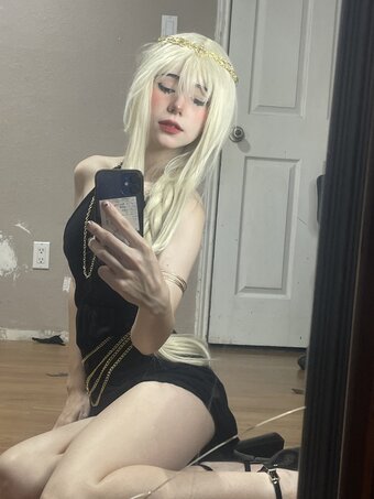 ashisbees / Iamb33s Nude Leaks Photo 2