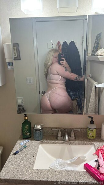ashleeames Nude Leaks Photo 16