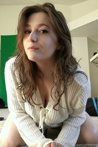 ashleejune Nude Leaks Photo 10