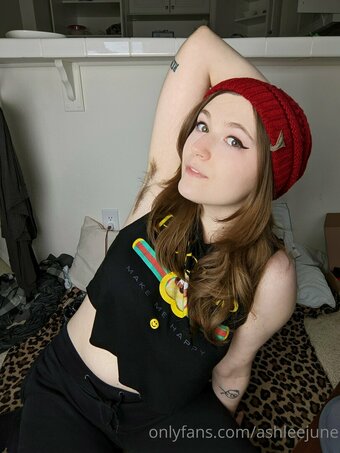 ashleejune Nude Leaks Photo 19