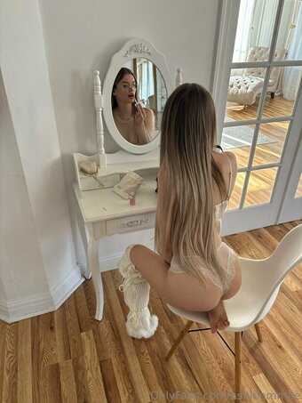 ashleemmae Nude Leaks Photo 2