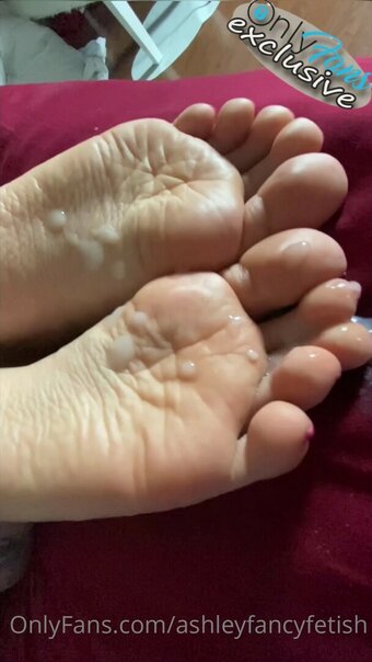 Ashleyfancy / ashleyfancyfeet / ashleyfancyfetish / highlyemotive Nude Leaks OnlyFans Photo 18