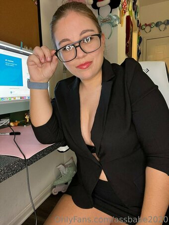 assbabe2020 Nude Leaks OnlyFans Photo 9