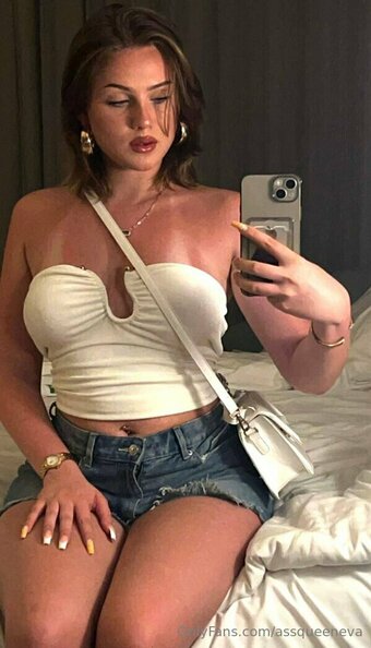 assqueeneva Nude Leaks Photo 3