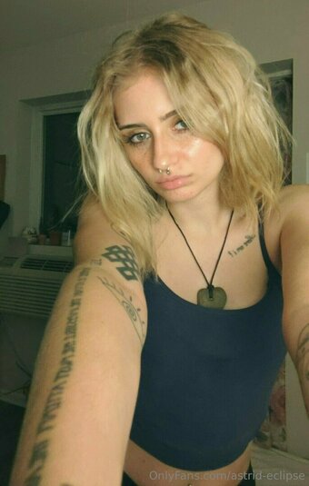 astrid-eclipse Nude Leaks Photo 15