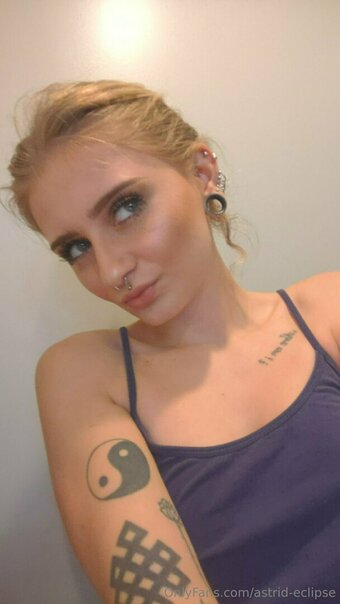 astrid-eclipse Nude Leaks Photo 26